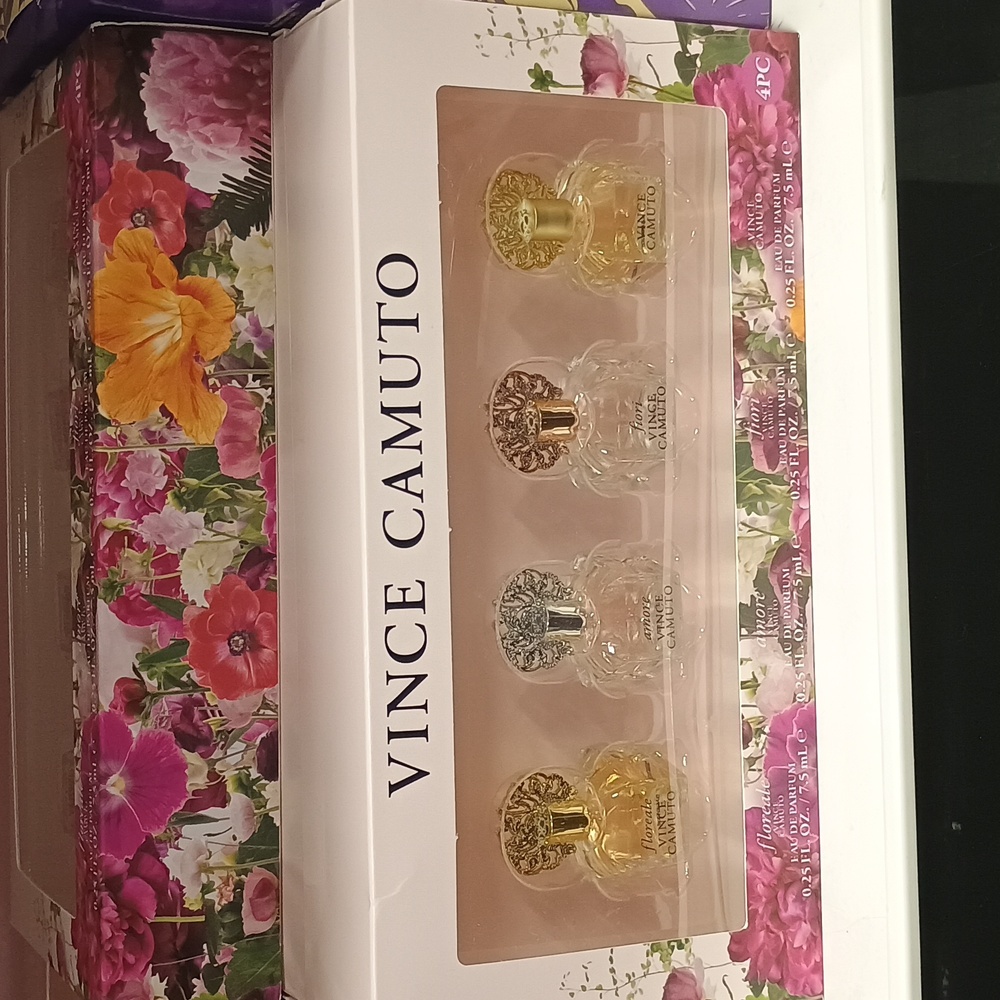 Vince Camuto